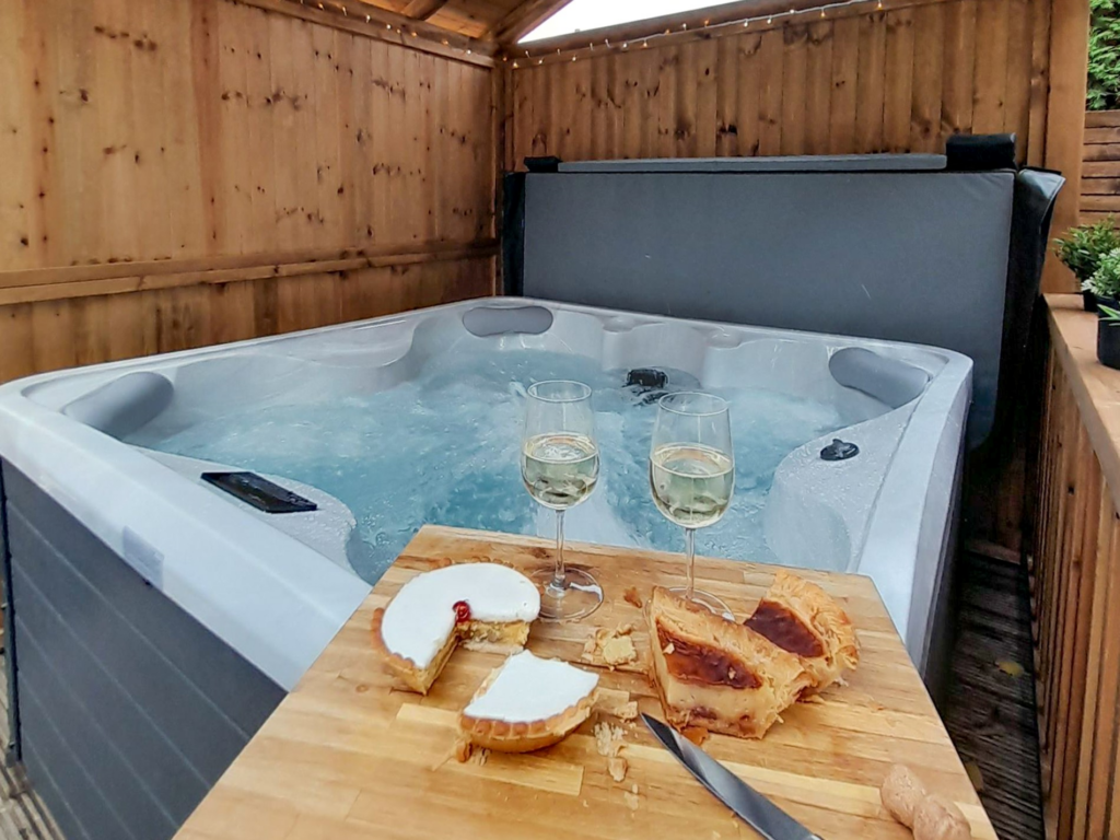 Retreat 35991 Bakewell, Heart of England In Derbyshire Hot Tub Retreat