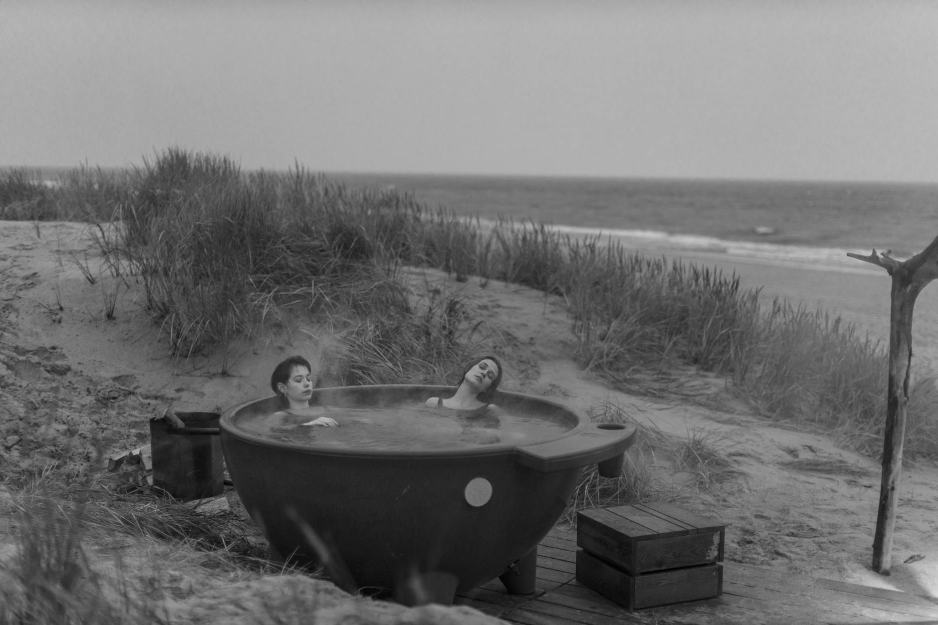 Romantic hot tub lodge style coastal escape in Cornwall