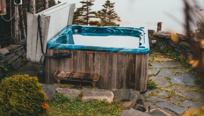 Cheap Hot Tub Breaks in the UK: Compare the Total Cost